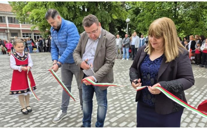 Откриха две обновени читалища в Свищов