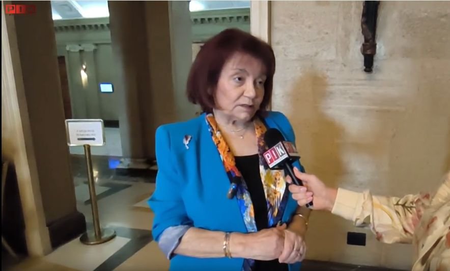 ПИК TV! Янка Такева: Крайно време е религията да се изучава като отделен предмет - Светите братя Кирил и Методий са написали буквите в манастир, а не в партийния дом (ВИДЕО) ПИК TV! Янка Такева: Крайно време е религията да се изучава като отделен предмет - Светите братя Кирил и Методий са написали буквите в манастир, а не в партийния дом (ВИДЕО)