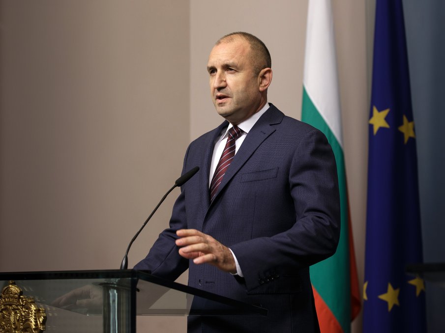 ОФИЦИАЛНО: Радев саботира европейския път на България, внесе предложението за референдум ОФИЦИАЛНО: Радев саботира европейския път на България, внесе предложението за референдум