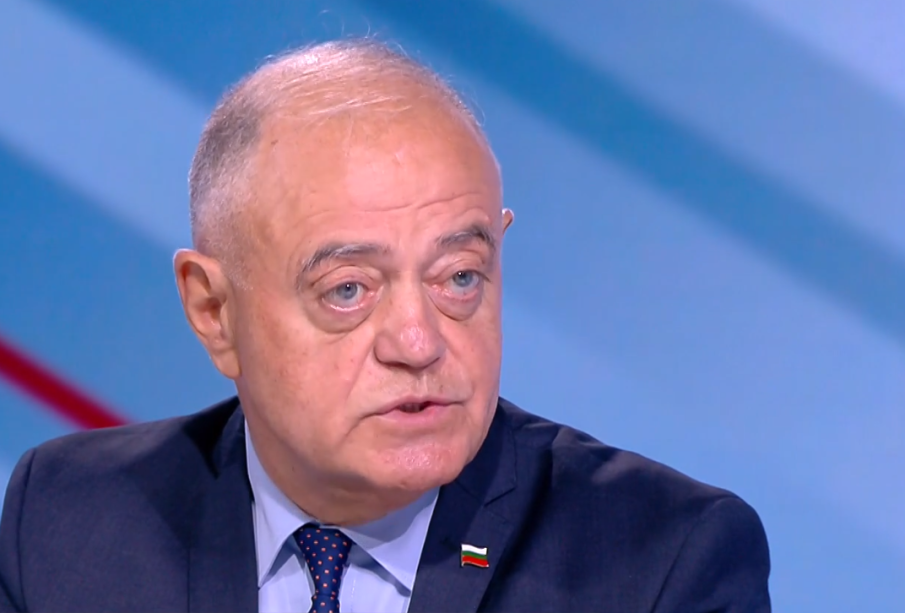 Атанас Атанасов: Кой натисна копчето на президента?