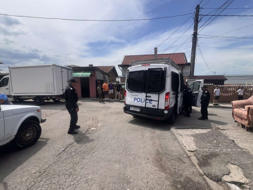 Фаталният микробус, убил бебе в Бургас, летял с висока скорост