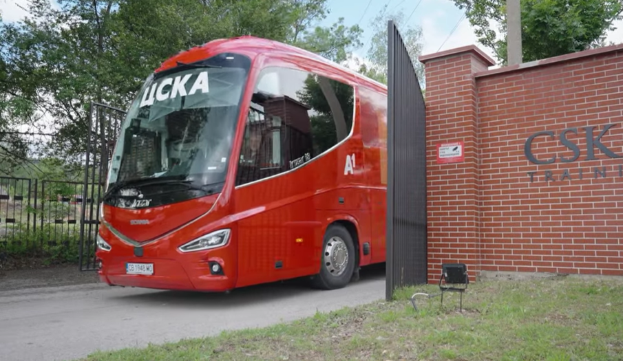 ЦСКА се похвали с УНИКАЛЕН автобус (ВИДЕО)