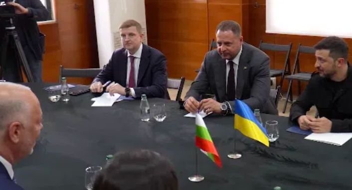 Желязков и Зеленски обсъдиха сигурността и сътрудничеството в енергийния сектор