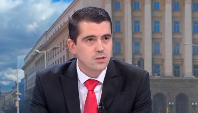 Александър Рашев от ИТН: Правителството се разбра с протестиращите в градския транспорт за няколко часа, Терзиев не успя седмици наред