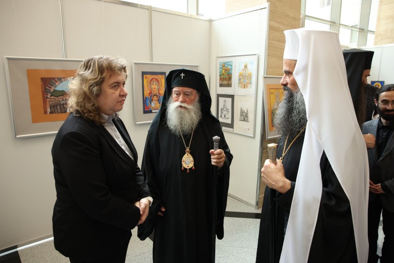 Наталия Киселова и патриарх Даниил откриха изложбата „Деца рисуват за деца“ (СНИМКИ)