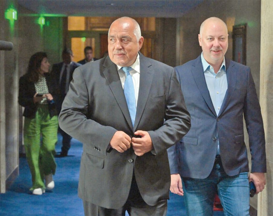 СЕНЗАЦИОНЕН СЛУХ: Появи се неочаквано име сред вариантите на ГЕРБ за кандидат-президент СЕНЗАЦИОНЕН СЛУХ: Появи се неочаквано име сред вариантите на ГЕРБ за кандидат-президент