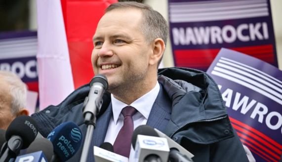 Новоизбраният полски президент Навроцки обяи, че ще поддържа добри отношения с Орбан Новоизбраният полски президент Навроцки обяи, че ще поддържа добри отношения с Орбан