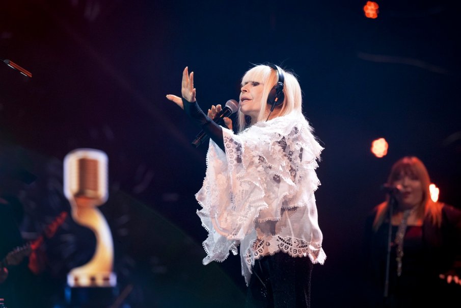 САМО В ПИК И РЕТРО: Порноактьор бил шофьор на Лили Иванова (СНИМКИ)