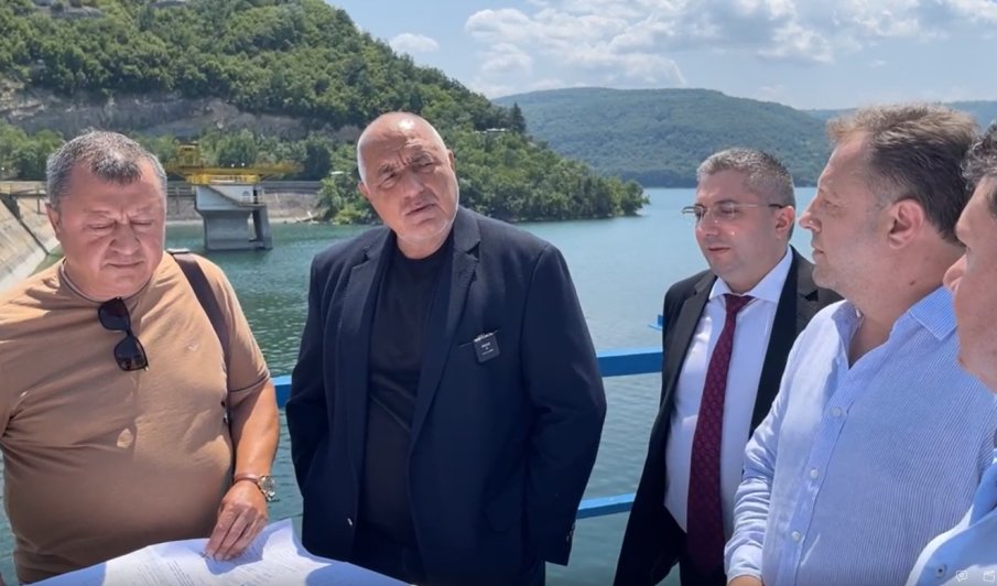 ПИК TV: Борисов помля самохвалеца Иво Мирчев: С гол г.з таралеж мачка! Говорят глупости за Еврозоната, вместо да кажат: Браво на Бойко! (ВИДЕО/ОБНОВЕНА) ПИК TV: Борисов помля самохвалеца Иво Мирчев: С гол г.з таралеж мачка! Говорят глупости за Еврозоната, вместо да кажат: Браво на Бойко! (ВИДЕО/ОБНОВЕНА)