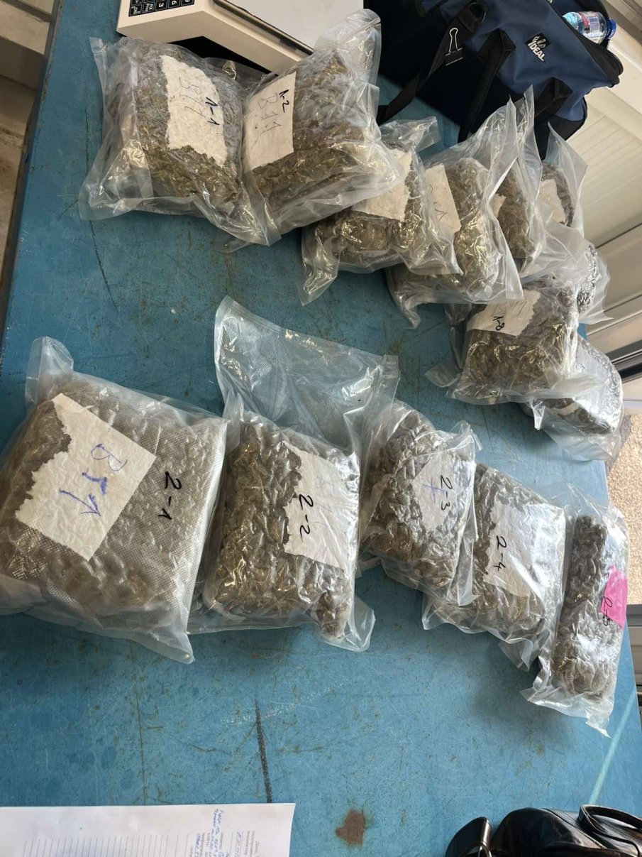 Заловиха марихуана за четвърт милион лева във Варна