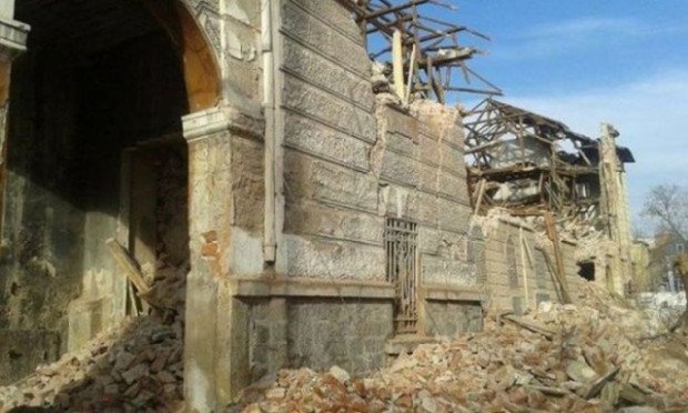 Клошари отново запалиха тютюнев склад в Пловдив