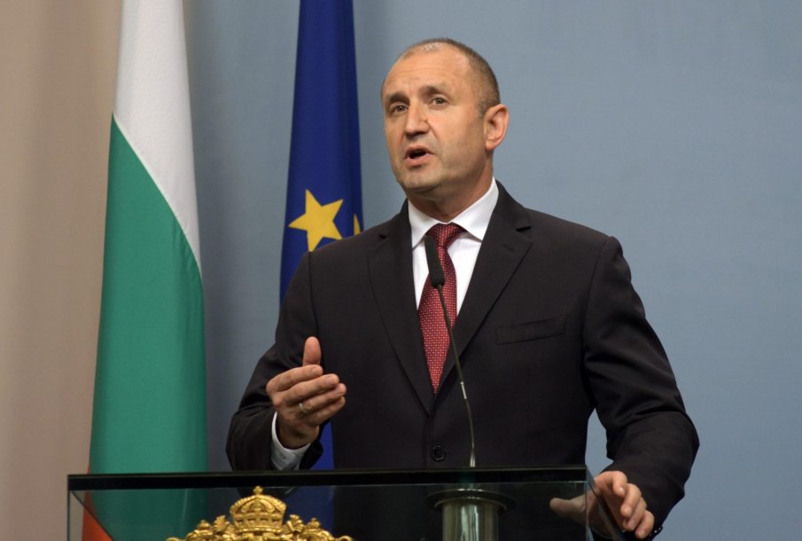 РАДЕВ НЯМА ДА ПЪТУВА! Не пуснаха президента за срещата на върха на НАТО