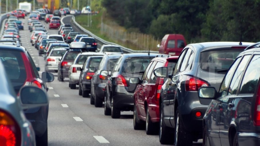 Кошмарен трафик по пътя за Гърция през уикенда