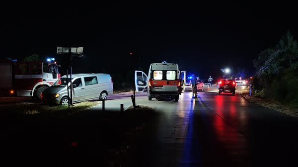 Шофьорка блъсна колоездачи на велоалея в Казанлък, единият загина на място Шофьорка блъсна колоездачи на велоалея в Казанлък, единият загина на място