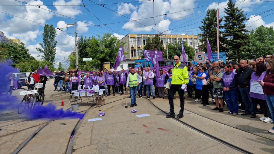 ЩЕ СЕ ПОВТОРИ ЛИ САГАТА ОТ МАЙ? Градският транспорт в София пак излиза на ПРОТЕСТ ЩЕ СЕ ПОВТОРИ ЛИ САГАТА ОТ МАЙ? Градският транспорт в София пак излиза на ПРОТЕСТ