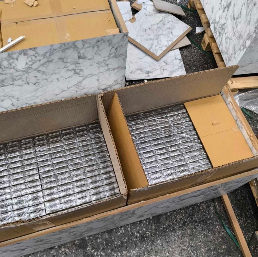 Иззеха контрабандни цигари и хранителни продукти на „Капитан Андреево“