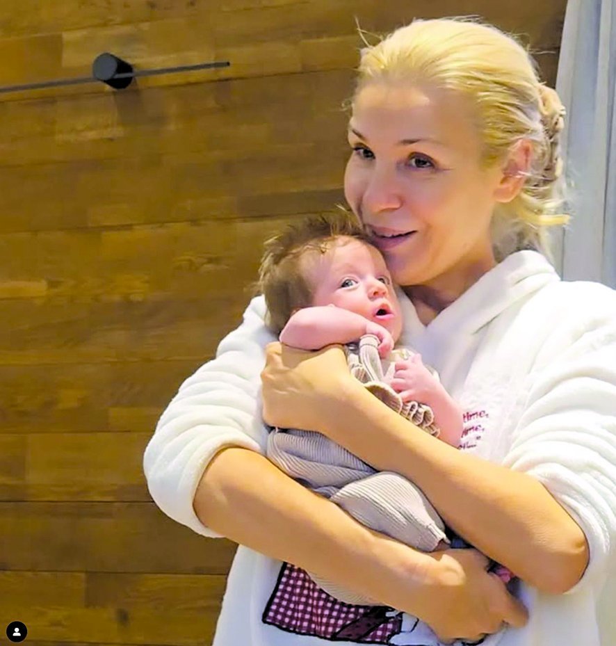 Баба Гала ще води внучката на остров Мавриций (Снимка)