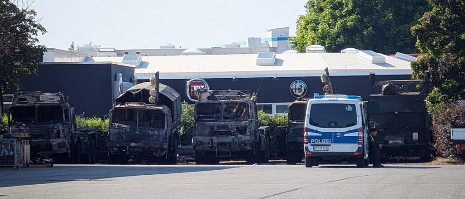 ОГНЕНА АТАКА: Запалиха военни камиони на Бундесвера в Ерфурт