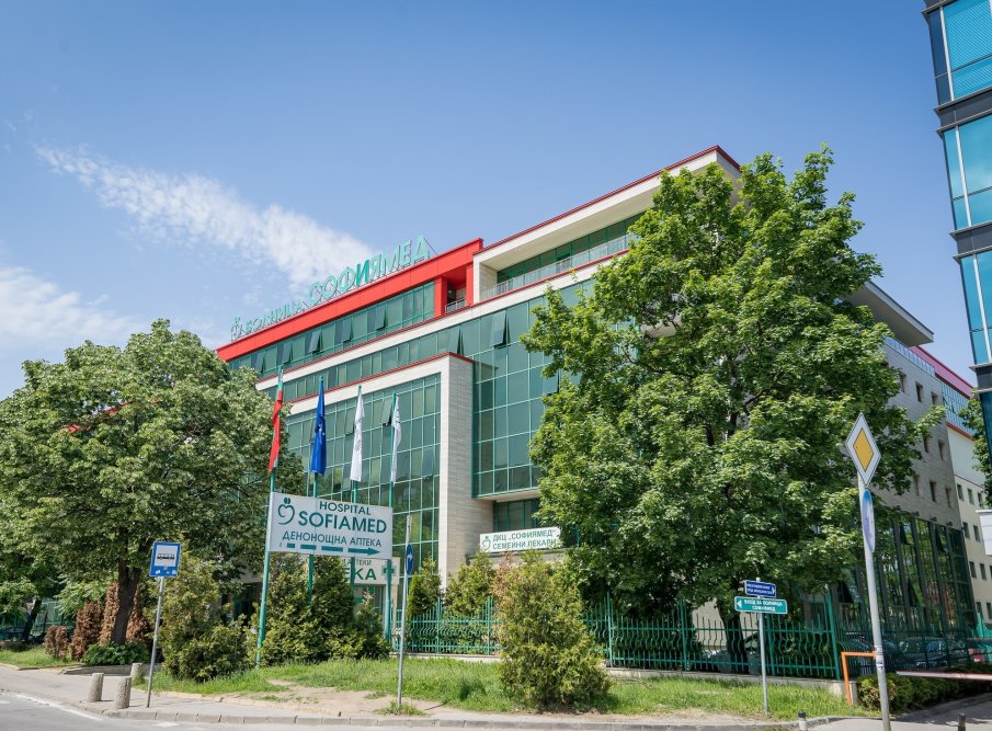 УМБАЛ Софиямед и групата лечебни заведения на „БУЛФАРМА“ подкрепя протеста на младите лекари и техните искания и ще увеличи с 50% основното възнаграждание на специализантите си