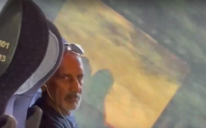 Задържаха извратеняк, мастурбирал пред момиче във влак