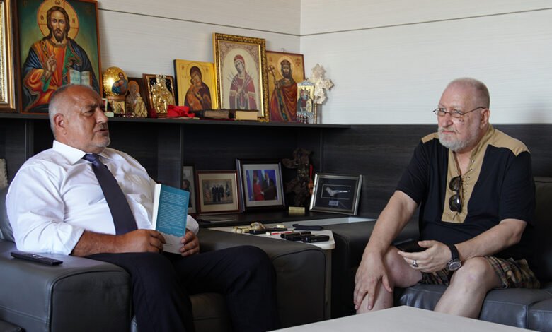 Борисов в интервю за Иван Стамболов-Сула: Само ГЕРБ носи отговорността в държавата! ДПС си расте и се консолидира. Поканих Пеевски да ни препотвърди, че ще пази правителството, за да влезем спокойно в еврозоната