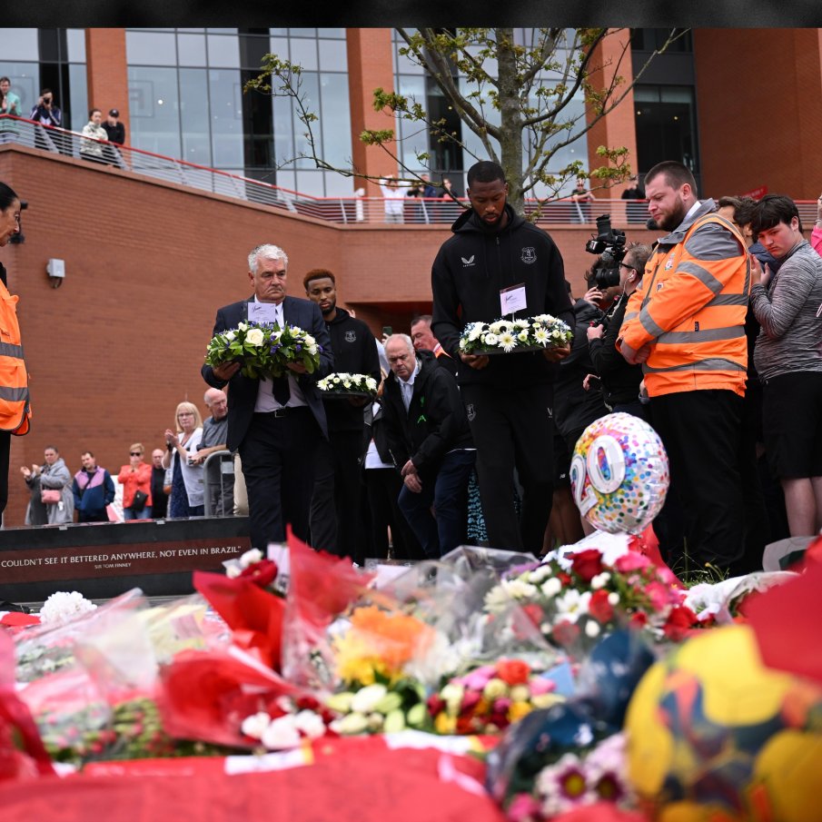 Изпратиха Диого Жота и Андре Силва в последния им път (СНИМКИ)