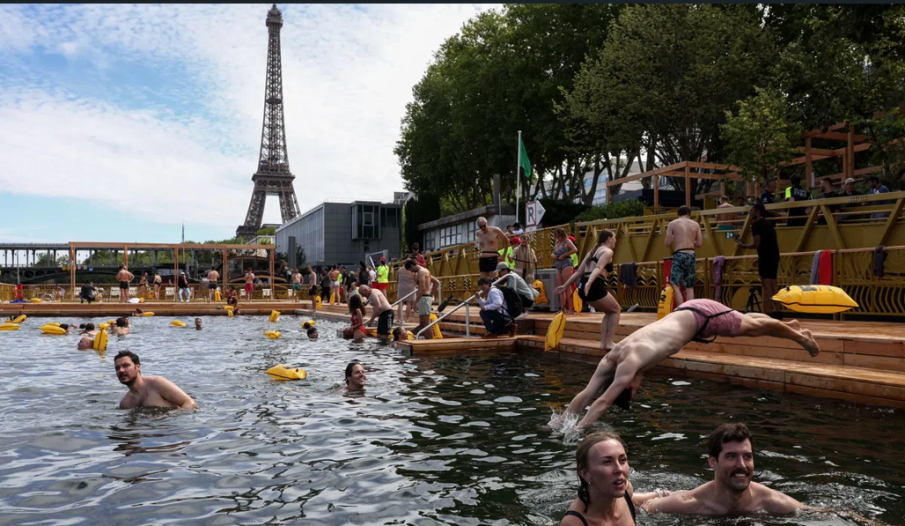 Париж отново забрани плуването в Сена