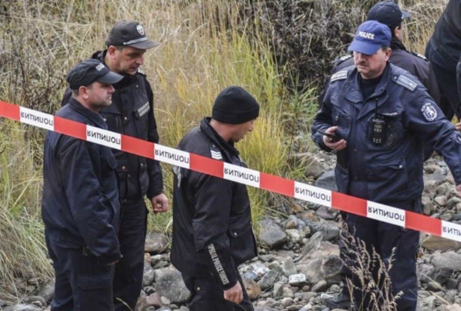 ЗАРАДИ КРАВА: Убит е мъж във ферма в Пернишко