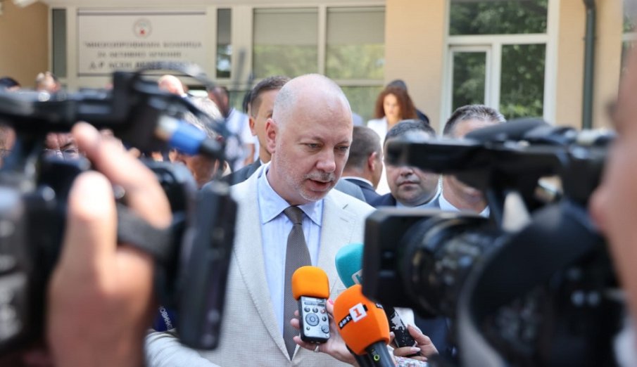 Премиерът Желязков: Няма да изкривяваме пазара с прекален контрол, но ще сме безкомпромисни към спекулата