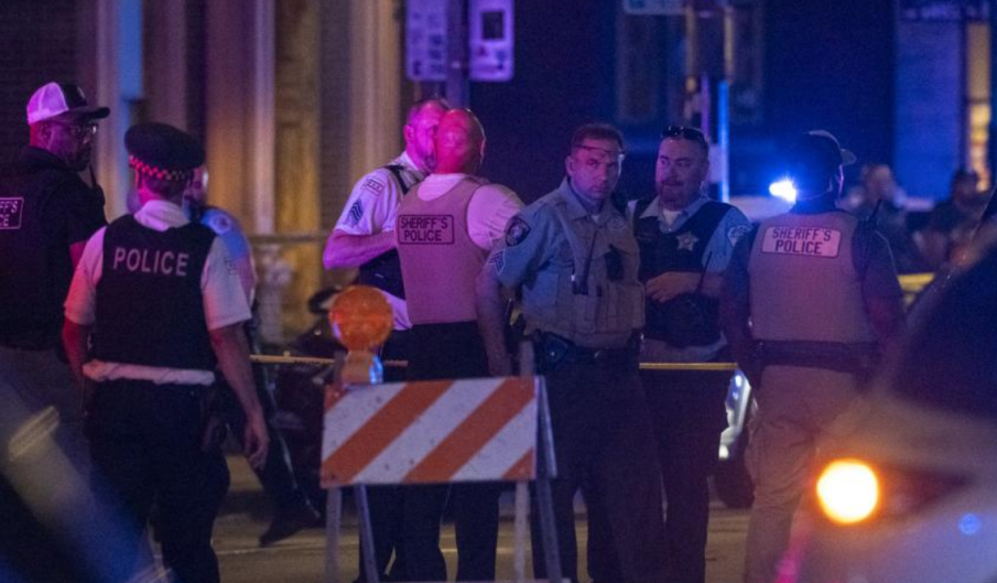 Масова стрелба в Чикаго с десетки ранени