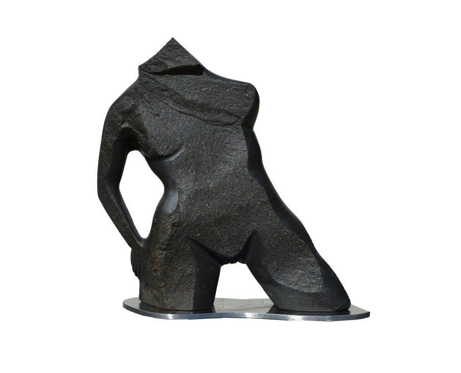 АРТ ГАЛЕРИЯ Vejdi представя каменните скулптури на Огнян Читаков