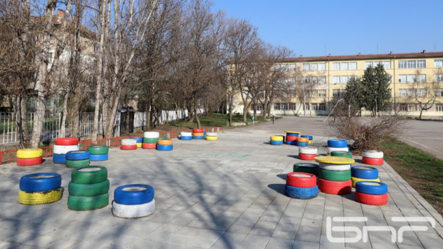 От днес седмокласниците подават заявления за прием в гимназии