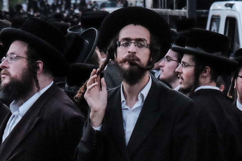 Израел изпраща повиквателни на 54 000 ултраортодоскални еврейски студенти