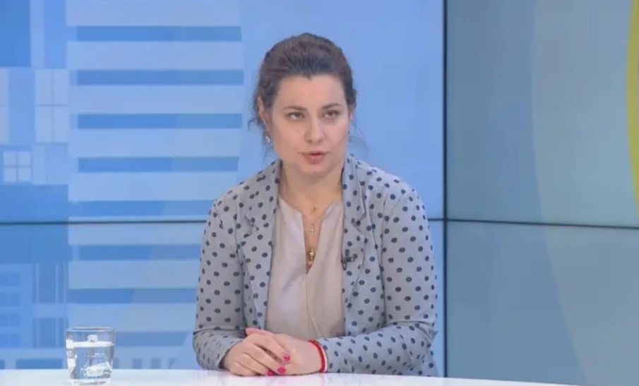 Д-р Шикова от Майчин дом: Не съм раздавала шамари на Антония