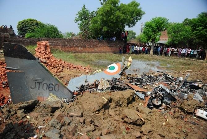 Разби се още един индийски изтребител - и двамата му пилоти загинаха (ВИДЕО)