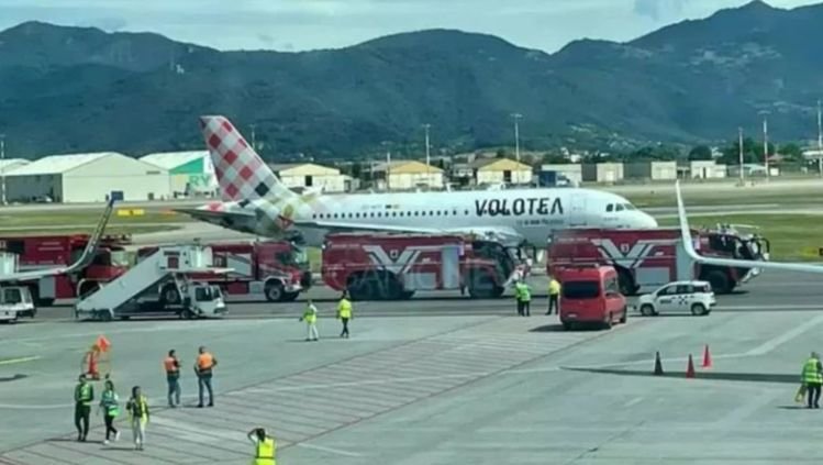 Пробив в сигурността на летище Милано-Бергамо: Не знаят какво е правил на пистата мъжът, засмукан от двигател на самолет