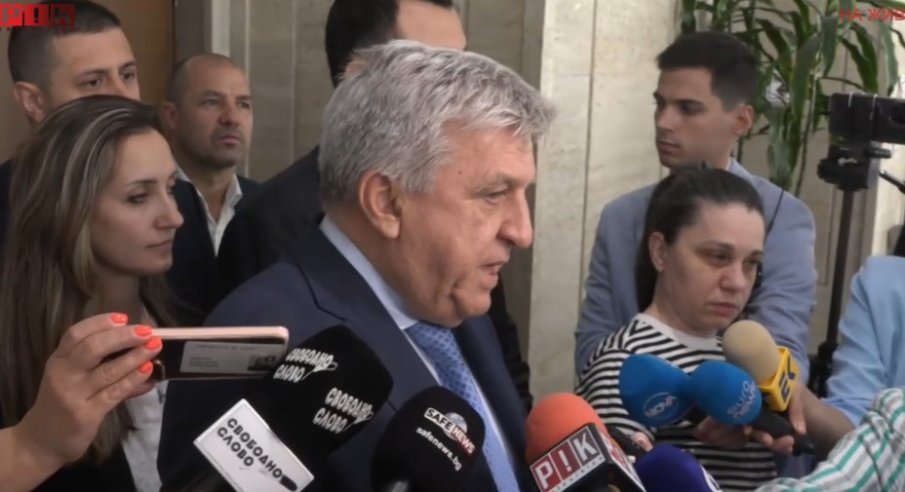 ПИК TV: БСП с коментар след неуспешния вот на недоверие: Да внасят още, да ги гласуваме и да продължаваме напред с нещо смислено (ВИДЕО/ОБНОВЕНА)