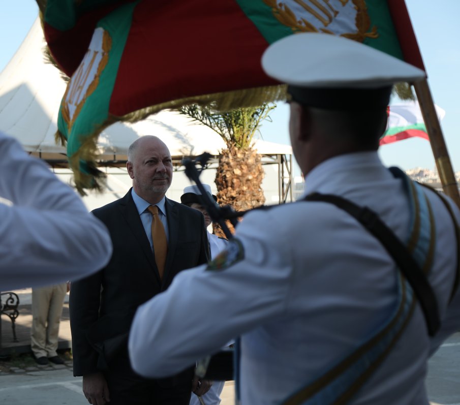 Росен Желязков: Българската армия започва своя ускорен процес на модернизация (СНИМКИ)