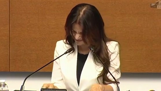 ШОУ В НС! Росица Кирова избухна в смях от парламентарната трибуна - ето защо (ВИДЕО)