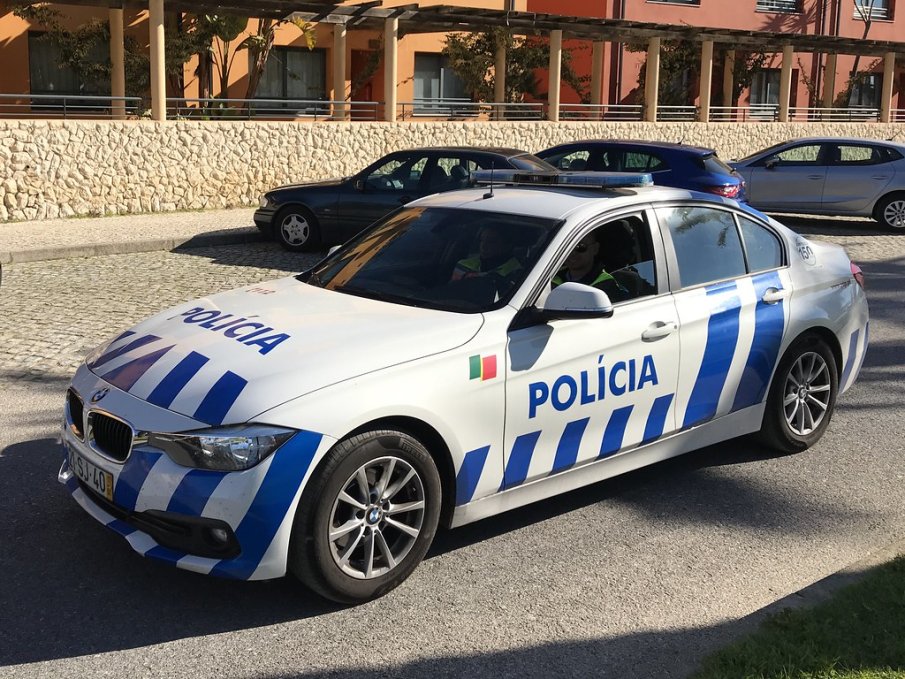 ШОК: Откриха мъртви туристи в хотелски басейн в Португалия