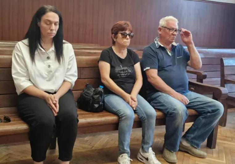 Пуснаха срещу 12 000 лева обвиняемите за нелегалната фабрика за цигари в Хасковско