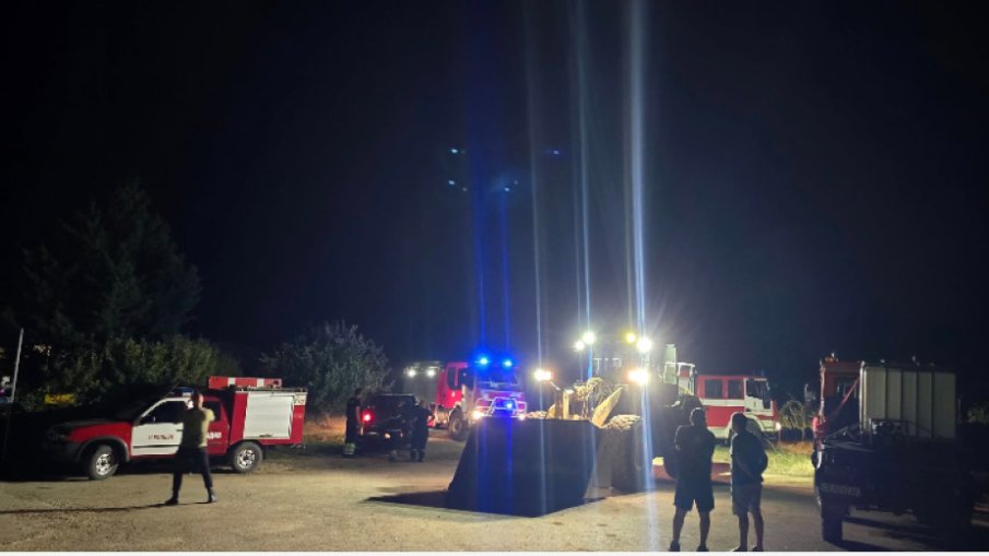 Овладяха големия пожар около Виноградец и Карабунар