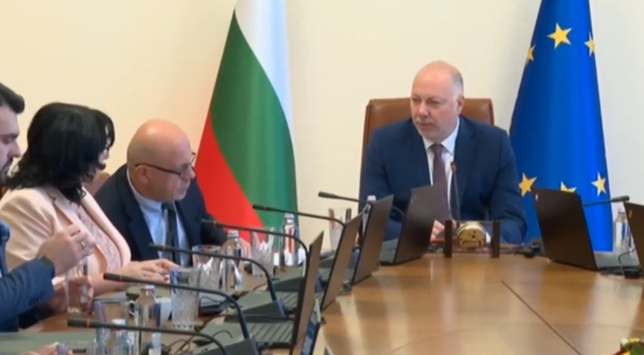 ИЗВЪНРЕДНО В ПИК! Росен Желязков даде задача на Теменужка Петкова: Слезте долу и обяснете за данните за инфлацията (ВИДЕО)