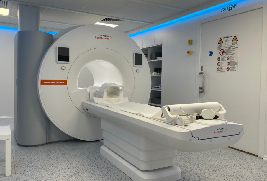 УЖАСНО НЕЛЕПО: Мъж почина, след като беше засмукан от ЯМР апарат