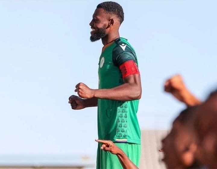 Защитник финтира Славия за трансфер, белите“ му взимат заместник от Коморските острови