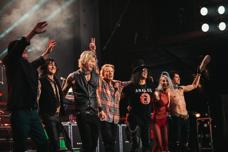 Guns NRoses недоволни от кетъринга в София