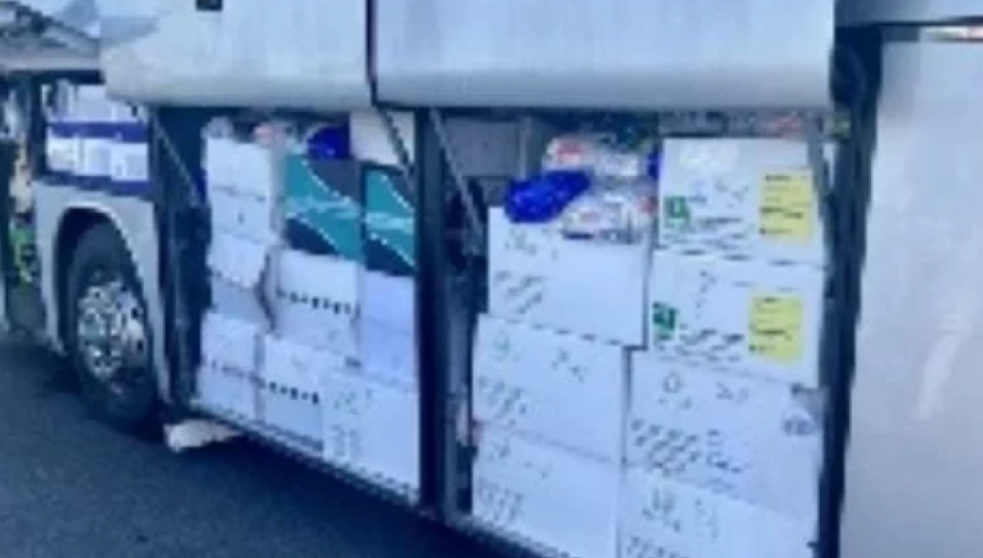 ГДБОП конфискува 2 тона контрабанден фреон и пестициди, натъпкани в автобус