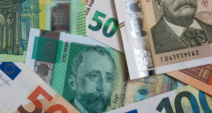 За бога, братя, не купувайте евро сега! Само им пълните гушите