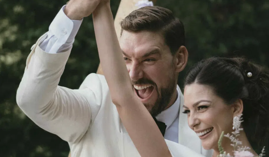 Звезда във волейбола превърна сватбата си в благотворителна мисия