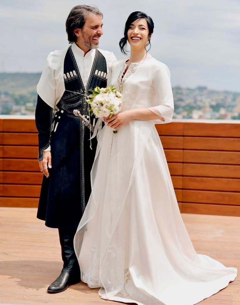 Синът на София Лорен се венча за млада булка от Грузия и прие православието
